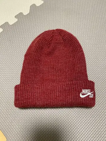 [새상품급] NIKE SB 니트 모자 나이키 에스비 버건디