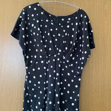 피로연에! SCOT CLUB 물방울 패턴 반팔 무릎 기장 원피스