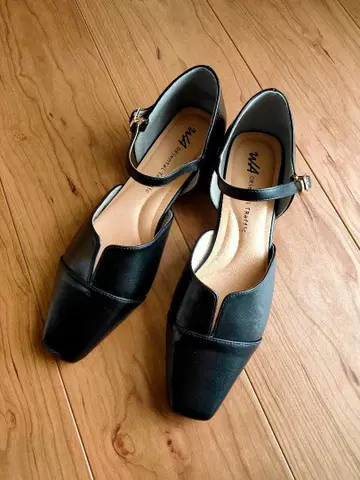 ORiental TRaffic 슬릿 세퍼레이트 펌프스 LL 25.5cm