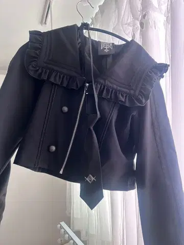 REFLEM x Dimmoire 초대 자수 세일러 셋업 BLACK