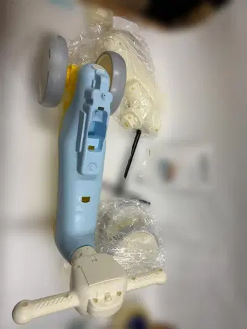 토이 스쿠터 파랑과 화이트