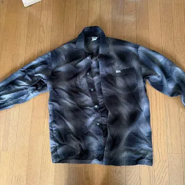 체크 무늬 긴팔 플란넬 셔츠 M 사이즈