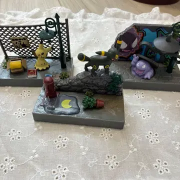 포켓몬 미미큐 블래키 등불 시비꼬리 밤의 뒷골목