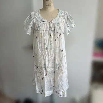 프랑슈리페 셰리라파 화이트 반팔 원피스