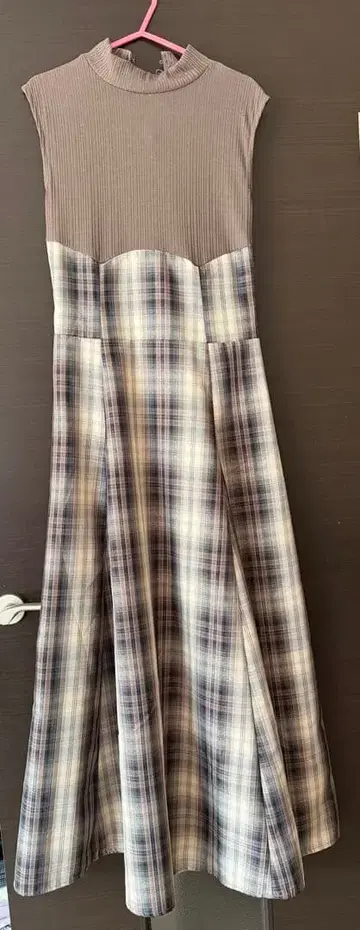 dazzlin 다즐린 체크 슬리브리스 코르셋 원피스