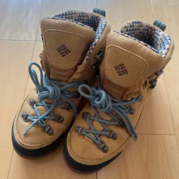 컬럼비아 트레킹 슈즈