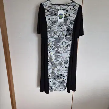 HIROKO KOSHINO 플라워 프린트 반팔 원피스 13호