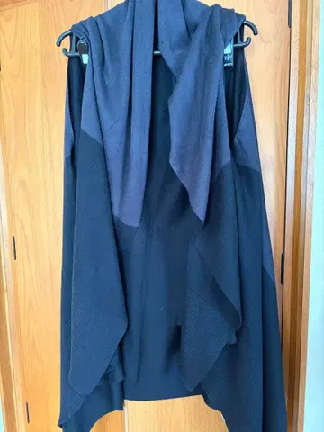 매킨토시 스톨 베스트 그레이 x 블랙