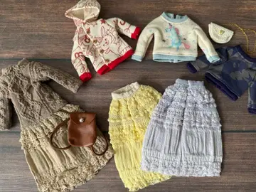 거의 미사용 브라이스 아웃핏 1개 묶음 판매