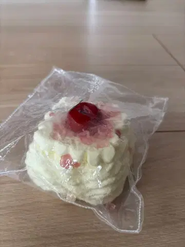 kikisquishy 스퀴즈 생크림풍 체리 케이크