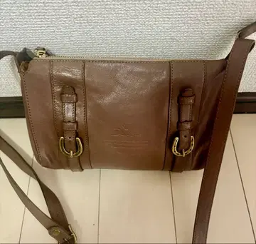 Dakota 큐브 가죽 숄더백