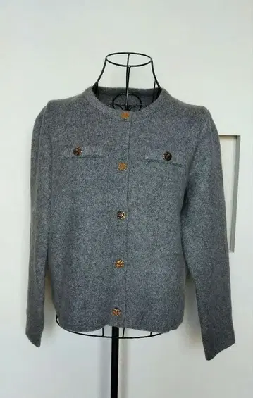 새상품 SAISON DE PAPILLION 그레이 버튼 가디건