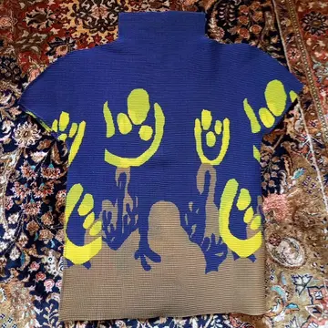 me issei miyake 터틀넥 티셔츠