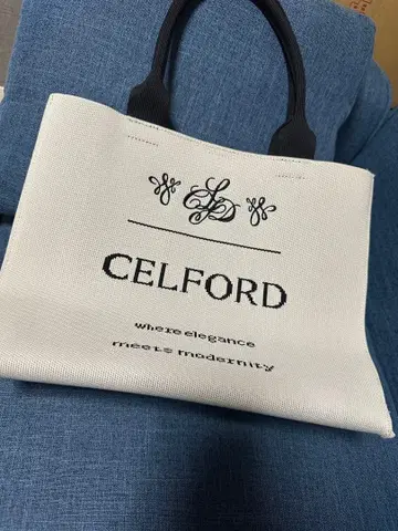 CELFORD 캘리그라피 로고 니트 백 아이보리 백 케이스 포함