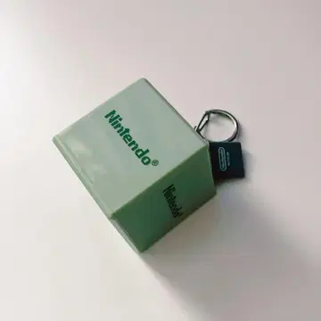 닌텐도 뮤지엄 시동음 키링 게임보이