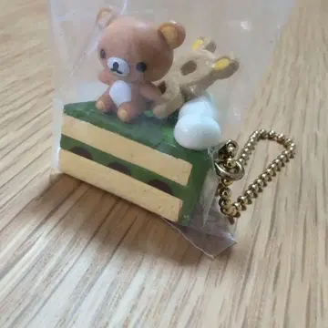 리락쿠마 케이크형 키링 스트랩