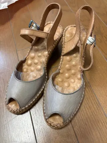 Damas 그레이 가죽 오픈토 샌들