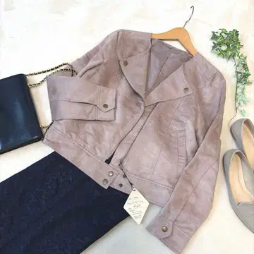 [ 미사용 새상품 ] 라이더 자켓 M 사이즈 핑크베이지 아우터 봄 가을