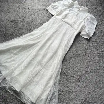 머큐리 듀오 뷔스티에 도킹 파워숄더 롱 셔츠 원피스 오프화이트 새상품급