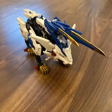 조이드 와일드 라이거 동물형 로봇 화이트 블루 블랙 골드