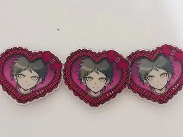 단간론파 하트형 아크릴 배지 히나타 하지메