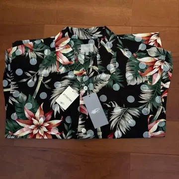 택 포함 미사용 새상품 BEAMS 아로하 셔츠 XL 플라워 도트 무늬