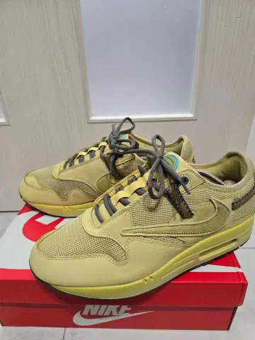 트래비스 스캇 에어 맥스 1 캑터스 골드