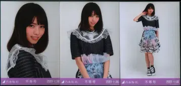 노기자카46 회장 한정판 브로마이드 니시노 나나세 부등호 노래 의상 컴프