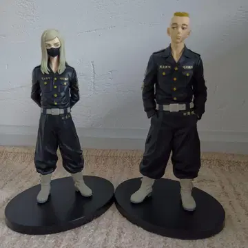 도쿄 리벤저스 피규어 산즈 하루치요 & 무토 타케오미 2체 세트