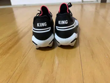 Puma KING 축구화 블랙/화이트