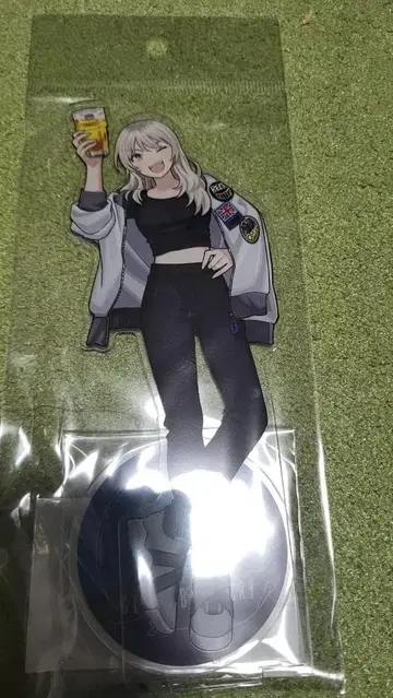 걸즈 밴드 클라이 x HUB 아크릴 스탠드 카와라기 모모카