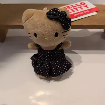 LOWRYS FARM Me% 헬로키티 일광화상 토이 키링