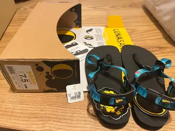 [새상품] 루나 샌들 모노 윙드 에디션 25.5 US7.5