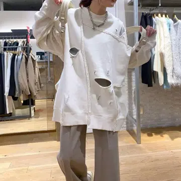 JEANASIS 컷 아웃 리메이크 기모 풀오버