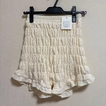 새상품 택! Bibiy 셔링 숏 팬츠 아이보리 이너 팬츠