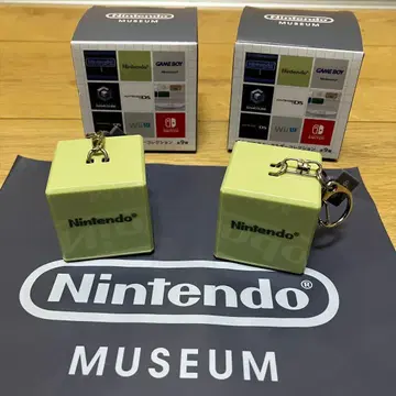 닌텐도 뮤지엄 한정판 기동음 키링 게임보이 2개 미사용 새상품