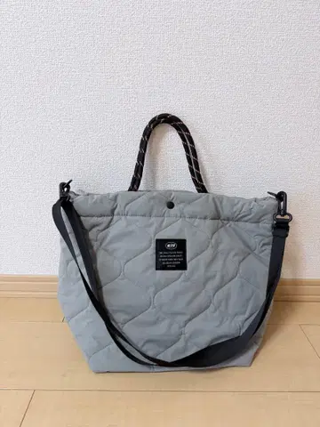 KiU (키우) 퀼팅 2way 토트백 숄더백 패디드