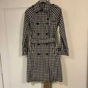 체크 무늬 트렌치코트 블랙 화이트