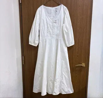 WDOT 더블 도트 화이트 코르셋풍 절개 원피스