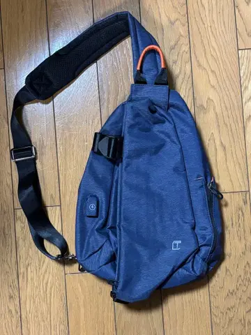 네이비 바디백 조정 가능 숄더