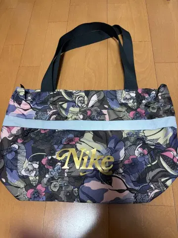 나이키 토트백 꽃무늬