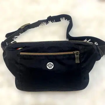 오로비안코 바디백 나일론 블랙 가죽