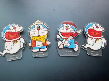 100% 도라에몽 & 프렌즈전 아크릴 배지 4개 세트 입장 혜택
