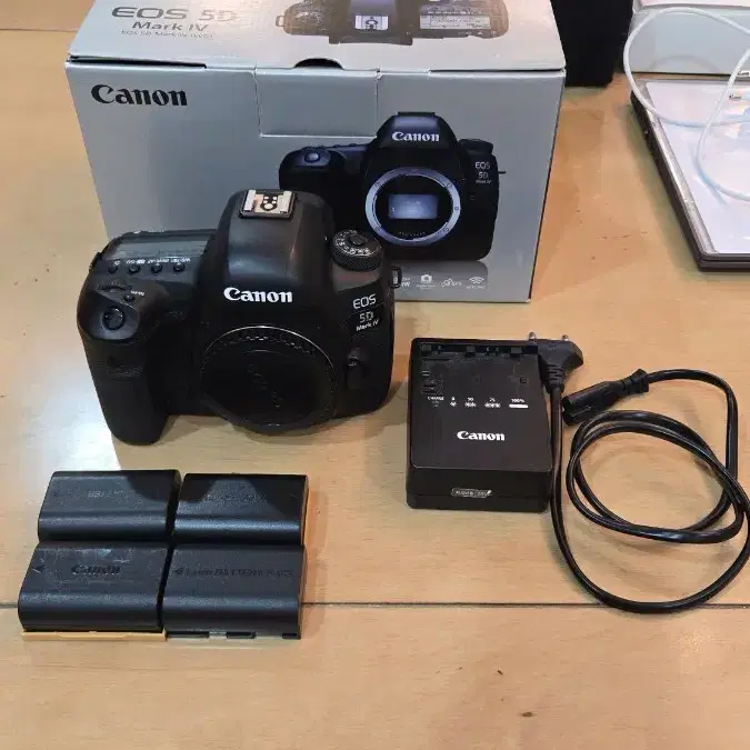 캐논 EOS 5D Mark IV 풀박스 세로그립