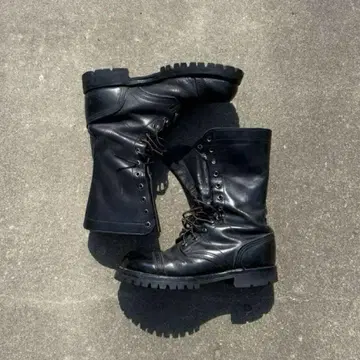 가죽 블랙 하이컷 부츠