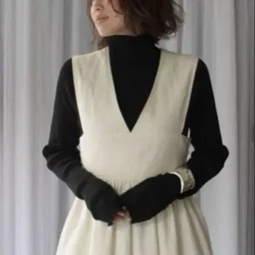 ETRE TOKYO V넥 살로펫 원피스