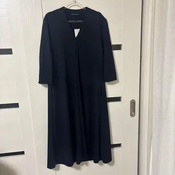 23구 택 포함 새상품 네이비 원피스 38