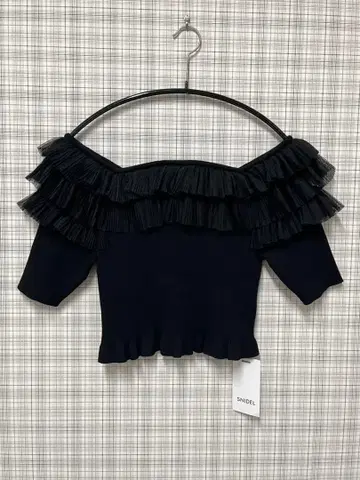 [새상품] SNIDEL 튤 볼륨 프릴 니트 풀오버