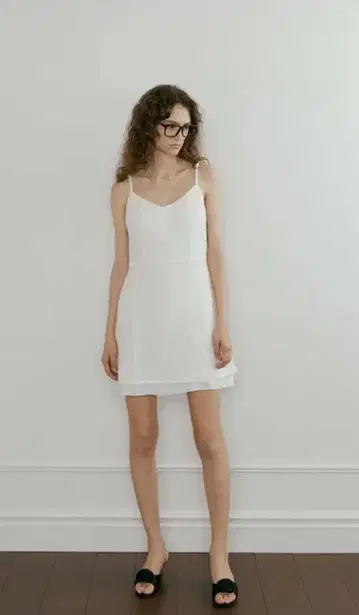 이울라이 Nailly dress 화이트 린넨 원피스