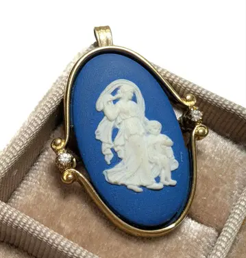 웨지우드 블루 재스퍼 카메오 브로치 겸 펜던트 탑 2way